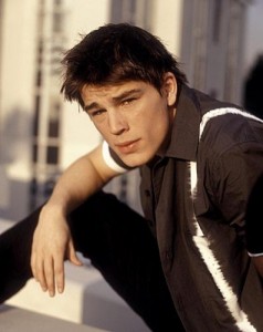 230908141727tn2joshhartnett3