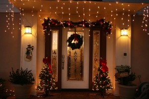 Christmas-Door-Decorating-Idea