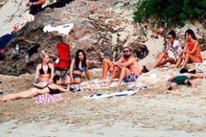 10888191_1574474886123607_1187874387_n