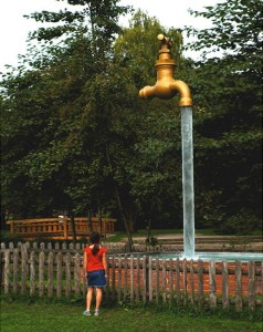 10904656_898311340209105_1535819036_n