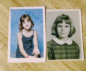 12380860-R3L8T8D-605-family-look-alikes-relatives-31__605