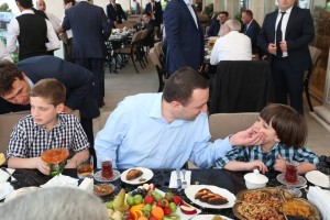 11393190_867817579975986_3443004821587095257_n