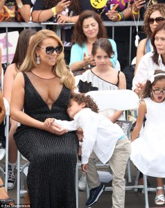 2B20DA9800000578-3186296-image-m-53_1438803117803