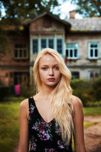 13377860-R3L8T8D-900-different-countries-women-portrait-photography-michaela-noroc-3-riga-latvia