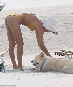 2C0AD3B800000578-3225058-image-a-79_1441626786670