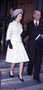 2C0DF34400000578-0-image-a-136_1442013606195