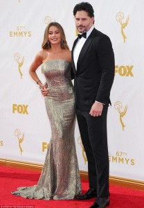 2C92557400000578-3228474-Sofia_was_accompanied_by_her_handsome_fiance_Joe_Manganiello-m-295_1442793295215