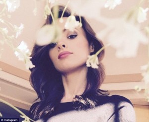 2CE7446500000578-3253642-White_captioned_this_photo_posted_to_her_Instagram_one_week_ago_-m-21_1443540974257