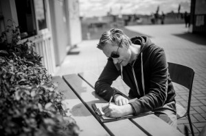 971162_565486350155385_1670804968_n