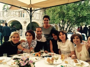 12071447_10153231158204779_1792934200_n (1)