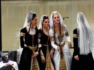 12096417_851399124976246_8277646549112279639_n