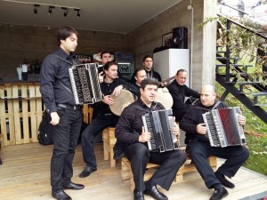 12115963_851398218309670_4191750548820992975_n