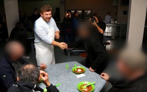 12144871_887940684615297_4448207931718287809_n