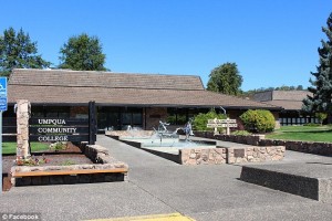 2CFC103600000578-0-A_gunman_opened_fire_at_Umpqua_Community_College_in_Oregon_killi-a-20_1443763879537
