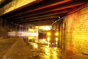 2D10EDBD00000578-3259269-Looking_for_safety_At_least_five_people_died_seeking_shelter_und-a-80_1443955238551