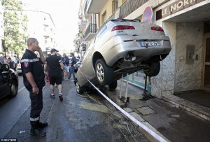 2D128CD800000578-3259269-image-m-104_1443956331119