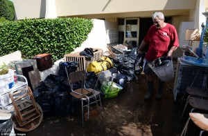 2D13140400000578-3259269-image-a-137_1443962414019