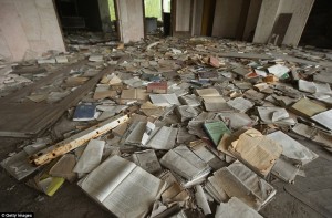 2D4C25B900000578-0-image-a-119_1444563360558