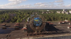 2D4C280D00000578-0-image-a-108_1444563302350