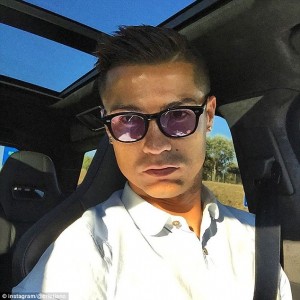 2D5FBAA600000578-3272276-The_30_year_old_has_a_plethora_of_different_sun_glasses_that_boa-a-3_1444832778494