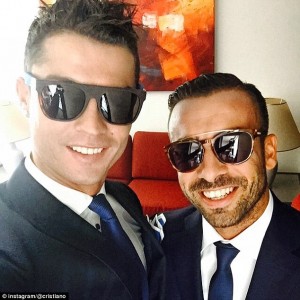 2D5FCD8700000578-0-image-a-69_1444824226416