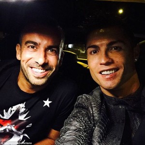 2D5FCD9600000578-0-image-a-60_1444824196276