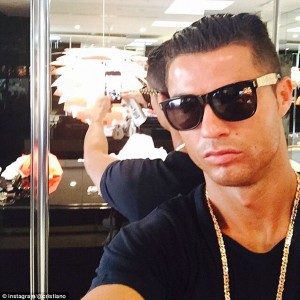 2D5FD62900000578-0-image-a-100_1444824439996