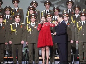 2D684E8F00000578-3272186-Fuller_figure_The_dress_she_wore_in_May_swamped_her_small_frame_-a-4_1444828924630