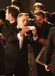 2DCF593700000578-3290358-image-a-18_1445891001581