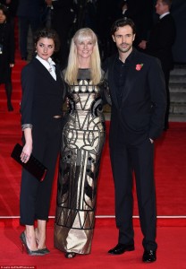 2DCFC22600000578-3290358-image-a-132_1445899844307