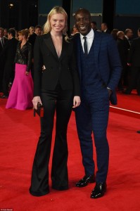 2DCFEF4700000578-3290358-image-a-125_1445899262042