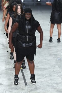 Rick-Owens-Show-Spring-Su-001 (2)