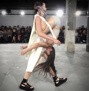 Rick-Owens-Spring-2016-Paris-Fashion-Week-Show (5)