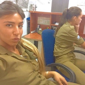 israeli_army_girls_that_are_real_beauties_in_uniform_640_20