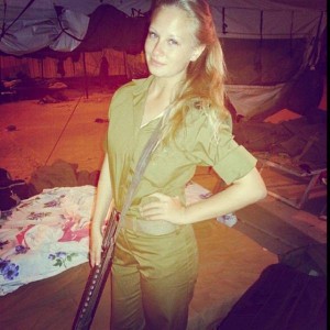 israeli_army_girls_that_are_real_beauties_in_uniform_640_30