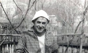 702884_440899076105483_59135355_n