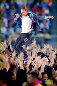 coldplay-super-bowl-halftime-show-2016-video-05