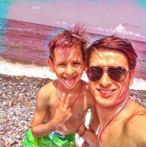 13563500_1040898215947317_1684691685_n