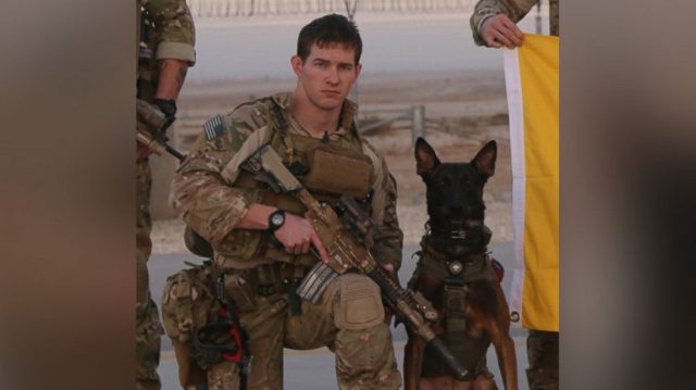 ht_dog_army_2_er_160712_4x3_992