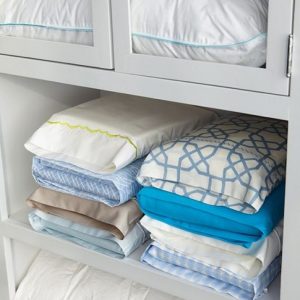 18417915-50-genius-storage-ideas-all-very-cheap-and-easy-great-for-organizing-and-small-houses-pillow-1477562156-650-f6e57a6ed7-1477575262
