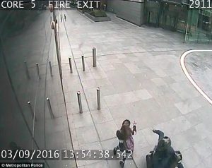 3927b2ef00000578-3824788-pictured_is_hutson_and_his_accomplice_snatching_a_mobile_phone_f-m-16_1475742522327