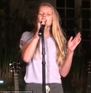 39b2696200000578-0-image-a-140_1477391013868