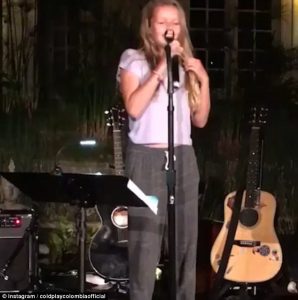 39b2697900000578-0-image-a-141_1477391019757