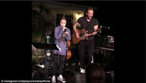 39b2d80300000578-3870276-image-a-180_1477397245691