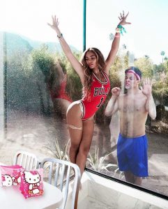 98d9a5826037853335-48157785