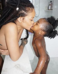 more_img-1478685189286998