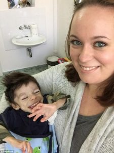 more_img-1481111774141452