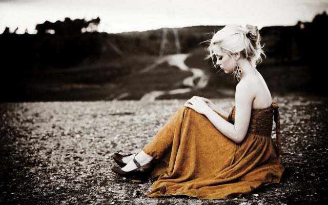 sad-woman-meditating