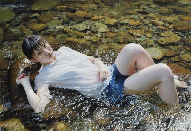 Japanese-make-hyper-realistic-portraits-and-you-would-surely-confuse-them-with-photographs-5afa1e9bd59a9__880