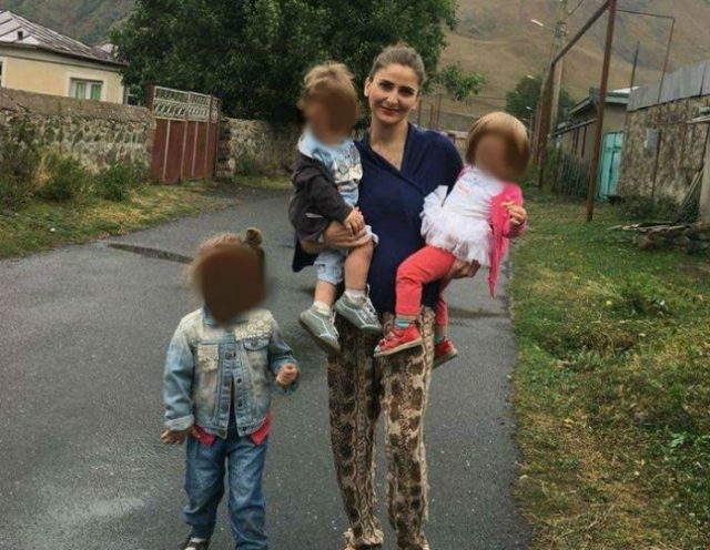 დედა